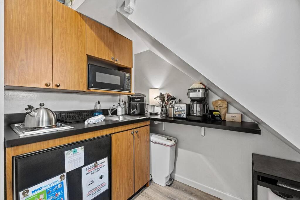Great Walkable Apt! *