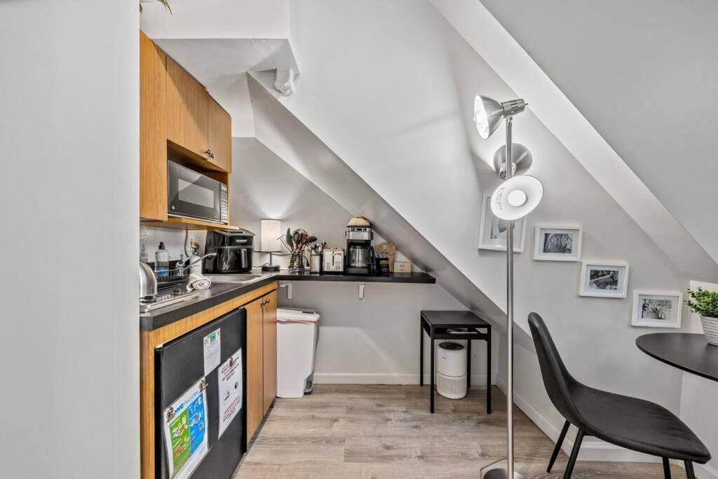 Apartment Great Walkable Apt! *